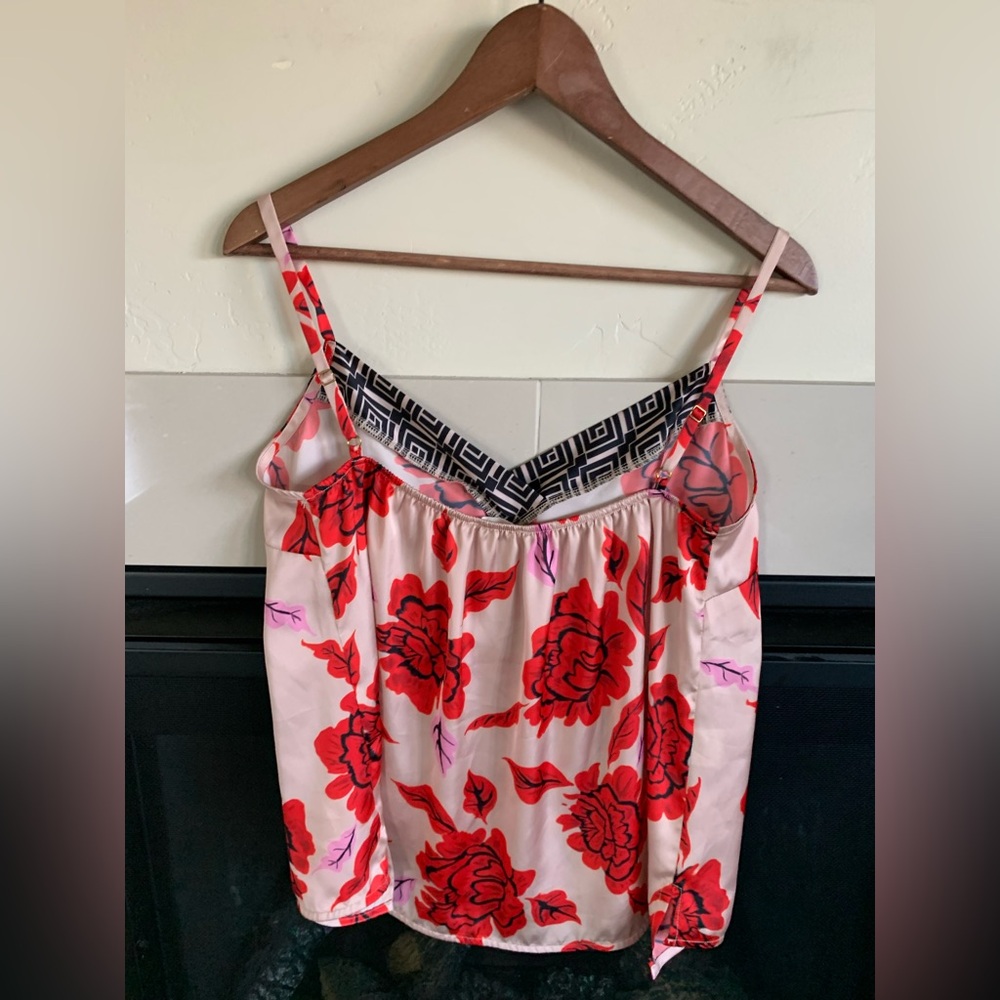 ▶️ Nema Satin Tank Top Womens M Floral Peony Print Cami Y2K Resort Pink EUC - Picture 9 of 12